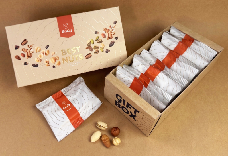 Geschenkbox mit Nüssen