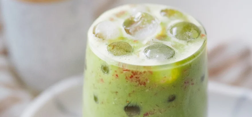 Matcha Latte – Was geht da eigentlich ab? Und wie mixen Sie sich den Trenddrink easy daheim?