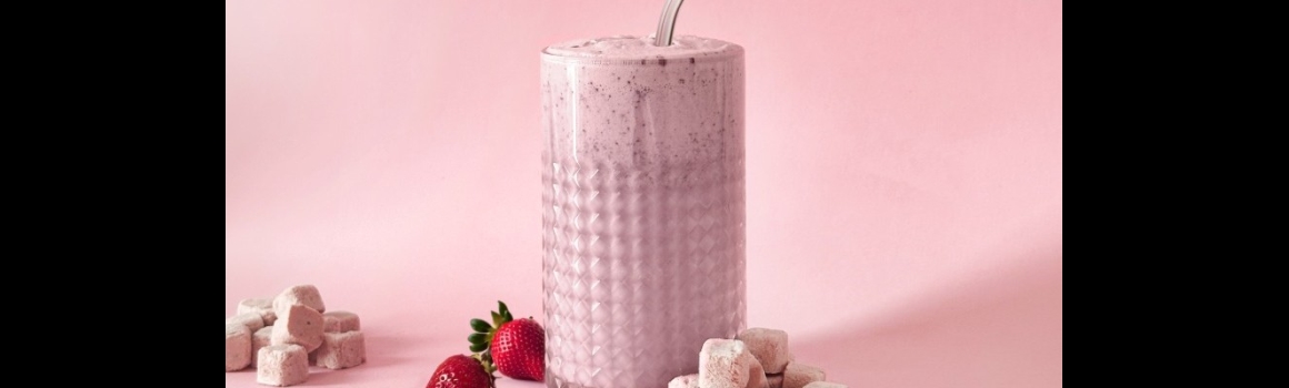 3 sommerliche Erdbeer-Desserts mit LYO-Kokoswürfeln – unwiderstehlich gut!