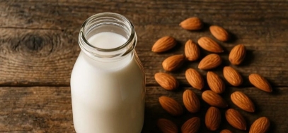 Mandelmilch: Rezept, Vorteile und wie man sie beim Kochen nutzt