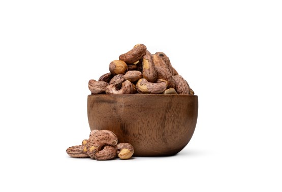 Cashewkerne mit Haut, geröstet & gesalzen A180