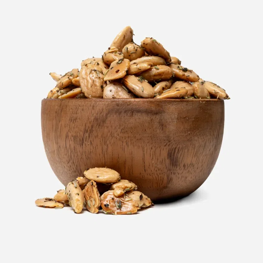 Frittierte Mandeln mit Kräutern