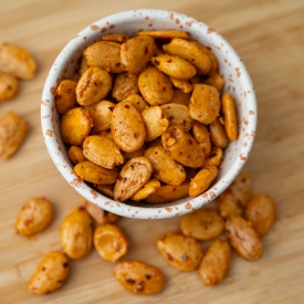Frittierte Mandeln Paprika
