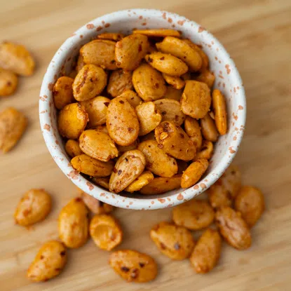 Frittierte Mandeln Paprika