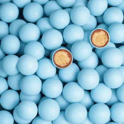 Knusprige kugeln blau