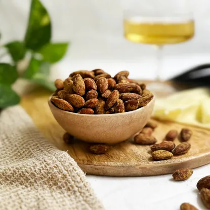 Mandeln mit Senf geröstet & gesalzen